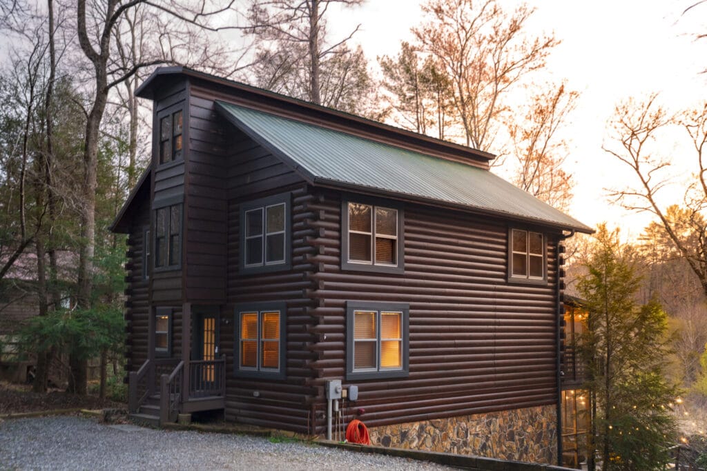 Outside view of the Lincoln Logs Cabin